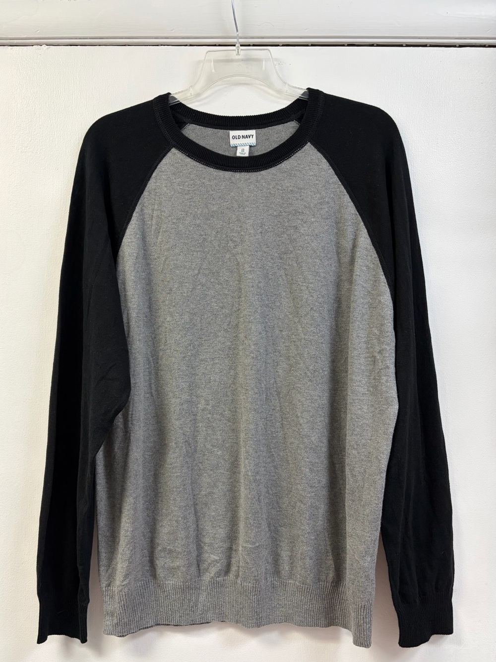 Old Navy Grey Body Black Sleeve Raglan Long-Sleeve Sweater